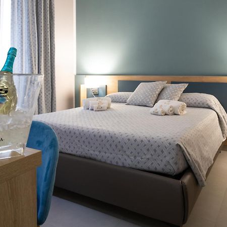 Bed & Breakfast Villa Michela อเลซิโอ ภายนอก รูปภาพ